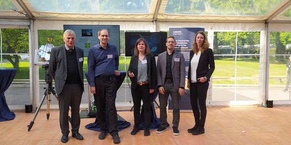 Press photo of the representatives of the Technical University of Dortmund